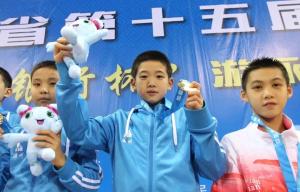 潘展乐解锁10岁愿望，战胜孙杨，谱写泳坛新篇章